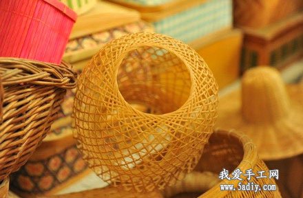 DIY漂亮的传统手工藤编篮教程图解
