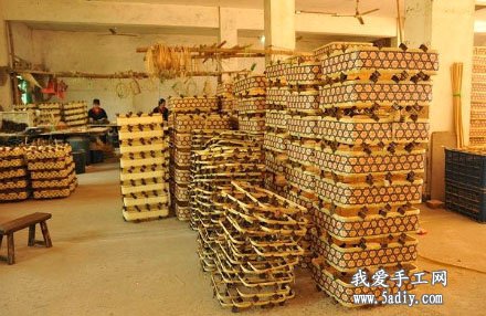 DIY漂亮的传统手工藤编篮教程图解